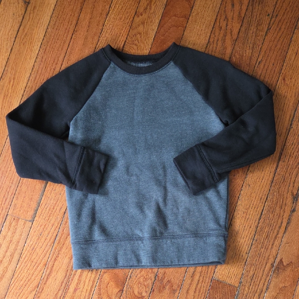 3/$12 Grey Fleece Crewneck Sweatshirt (6)